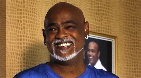 Vinod Kambli to start a new innings on cricket field