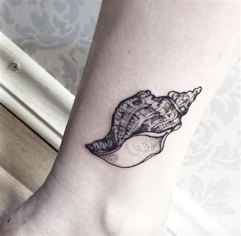 45 Beautiful Seashell Tattoos You'll Love - TattooBlend | Tatuajes de ...