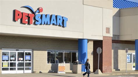 PetSmart offering same-day delivery via Deliv to Chicago - Chicago Business Journal