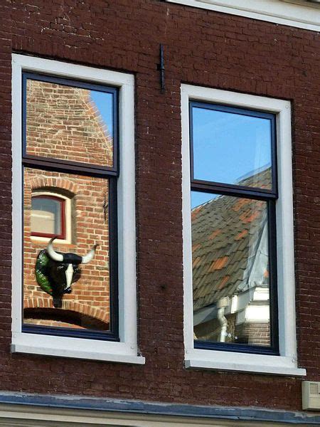 File:Double glazing reflection, Utrecht, 120930.JPG - Wikimedia Commons