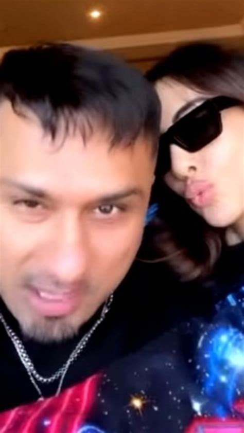 Yo Yo Honey Singh sings for girlfriend Tina Thadani in romantic video. See their Mushy photos