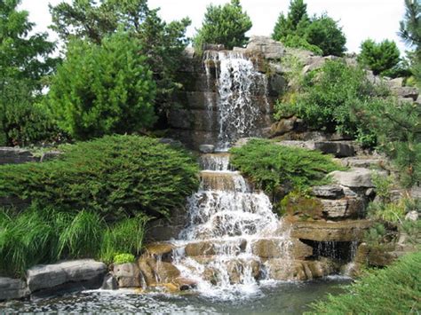 Chinese Waterfall | This waterfall is in the Chinese Garden … | Flickr