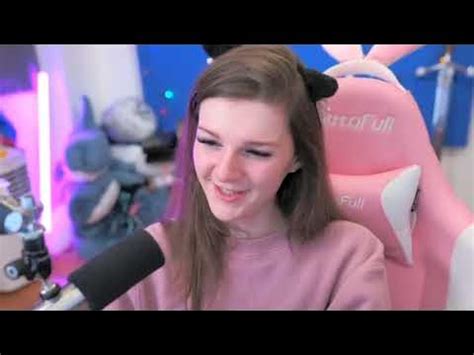 FINN5TER is not acting as a girl anymore - YouTube