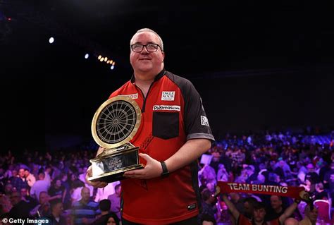 Darts Star Stephen Bunting Announces He And His Wife Are Expecting A Baby Boy In November ...