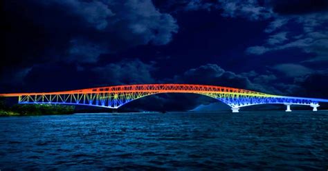 The Redline News: Lighting up the San Juanico Bridge pushed