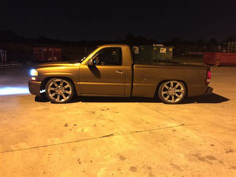 2000 GMC Sierra single cab custom paint V8 Denalis 22s 7000 With Rims ...