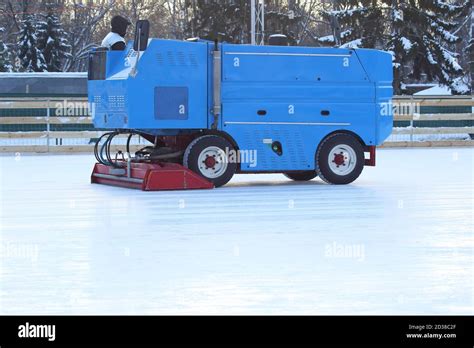 special machine to clean the ice at the skating rink Stock Photo - Alamy