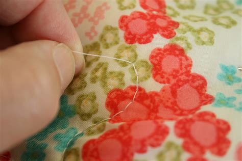 crazy mom quilts: how to bury knots when machine quilting