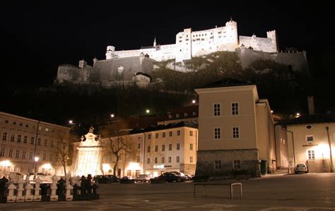 Festung Hohensalzburg (Salzburg fortress) by night | Flickr
