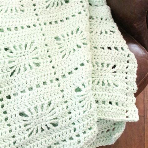 Spiderweb Crochet Baby Blanket Pattern - A Modern Homestead