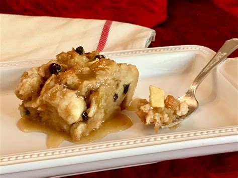 Creole Bread Pudding and Whiskey Sauce, the classic dessert for ...