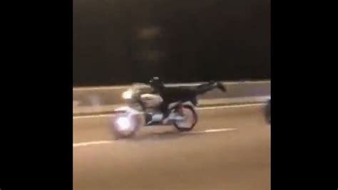 Teenage mat rempit dies in illegal race on Penang expressway | Malaysia ...