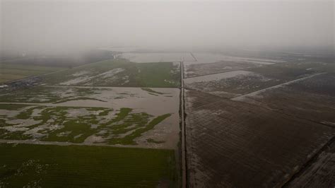 Sacramento area, already deluged, braces for more floods - CalMatters