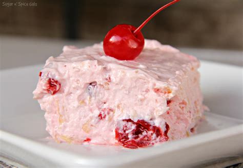 cherry pie filling and cool whip dessert