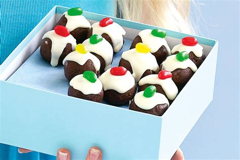 Mini Christmas puddings | Recipe | Mini christmas puddings, Christmas ...