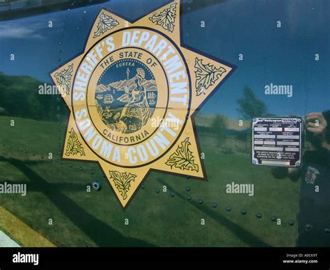 The Sonoma County Sheriffs emblem is painted on helicopter Henry 1 Stock Photo - Alamy