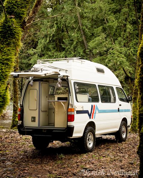 1994 TOYOTA Hiace 4wd Camper Van — Vanlife Northwest