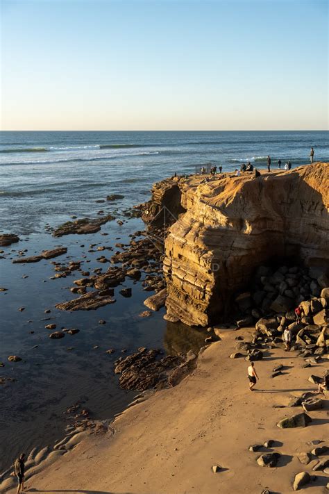 A beautiful San Diego Sunset at Sunset Cliffs Natural Park in Ocean ...