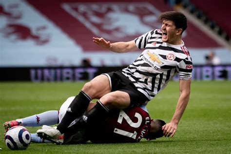 Harry Maguire sends injury update to Manchester United fans