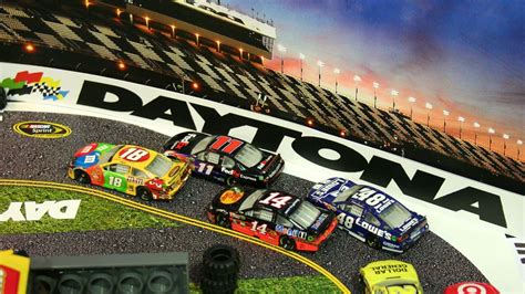 http://youtu.be/U9vni8tj_NI #Nascar toys and #Lego #Daytona