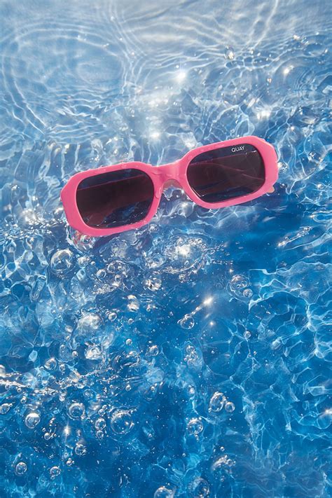 5 Viral Sunglasses to Slay the Pink Aesthetic – Quay Australia