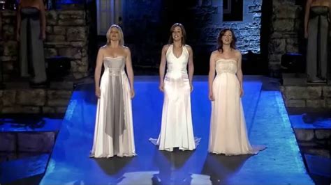 ORINOCO FLOW - CELTIC WOMAN - LIVE - YouTube