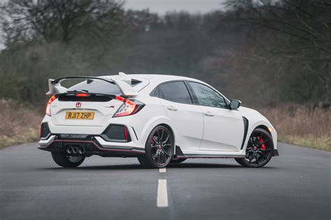 Honda Civic Type R FK8 Review - 2018 (0-60mph in 5.8 Secs / 169mph)