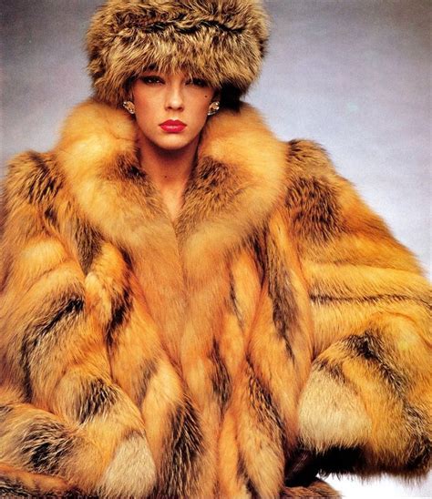 Pin by Leo Vonze on FOX & Furs 5 | Fur coat, Fur, Fox coat