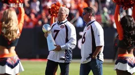 Broncos' Super Bowl XXXIII team honored during halftime of Week 2