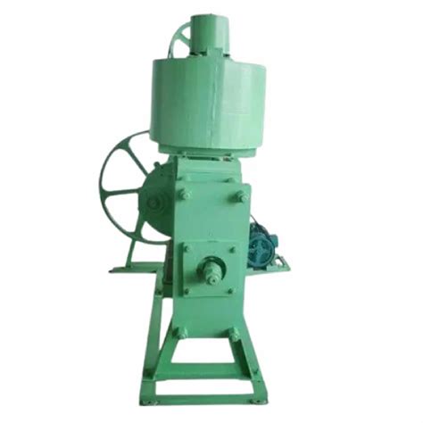 6 Bolt Cotton Oil Expeller, Capacity: 5 ton/day at best price in New ...