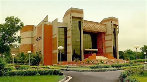 IIM Calcutta reaches out to alumni for participation in Cluster-3 ...