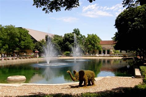 Brookfield Zoo - a photo on Flickriver