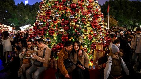 Christmas spirit — and consumers — return to Shanghai