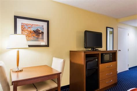 Comfort Inn at Joint Base Andrews Clinton, Maryland, US - Reservations.com