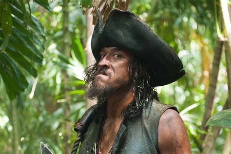 'Pirates of the Caribbean' Star Tamayo Perry Killed by Shark in Hawaii