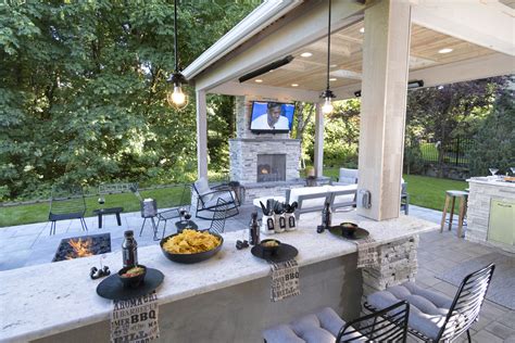 Outdoor Bar Ideas - Paradise Restored Landscaping