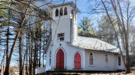 You Can Stay At An Upstate New York Airbnb That's Actually A Converted Church