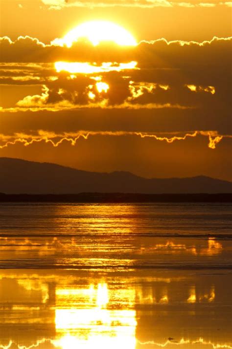 Paradise Lifestyles: Sunrise After A Rain - Bonneville Salt Flats State ...