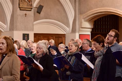 Reformation 500: Great hymn singing marks a great occasion - Archdiocese of Cardiff