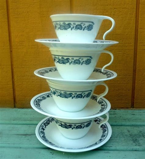 vintage cup: NEW 298 VINTAGE CORELLE CUPS