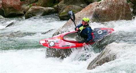 Whitewater Rafting Tips for Guides | Kayak Manual