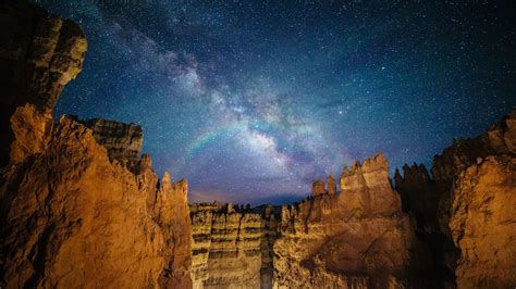 Wall Street Milky Way - Bryce Canyon National Park (Utah) - backiee