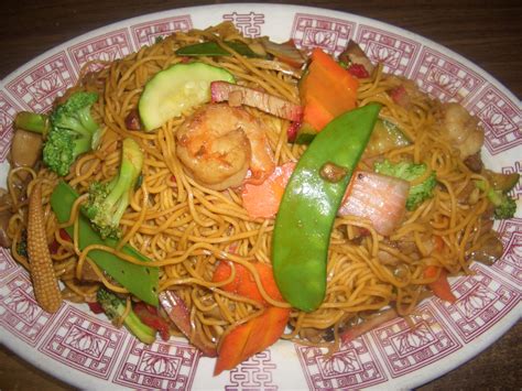 Combination Chow Mein - PEKING PALACE - Spokane Valley - ChineseMenu