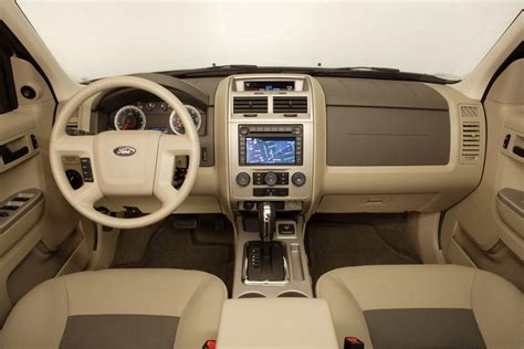 2011 Ford Escape Review, Specs, Pictures, Price & MPG