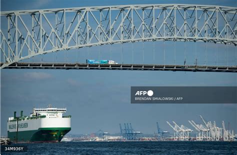 US bridge collapses after ship collision