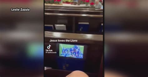 Detroit Lions fans caught sneaking a peek at the game during Christmas ...