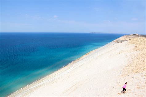 A Drive through Sleeping Bear Dunes - Midwest Wanderer