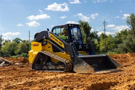 New Holland’s new track loader goes big | Successful Farming