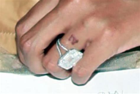 Beyoncé's Engagement Ring - Ringspo