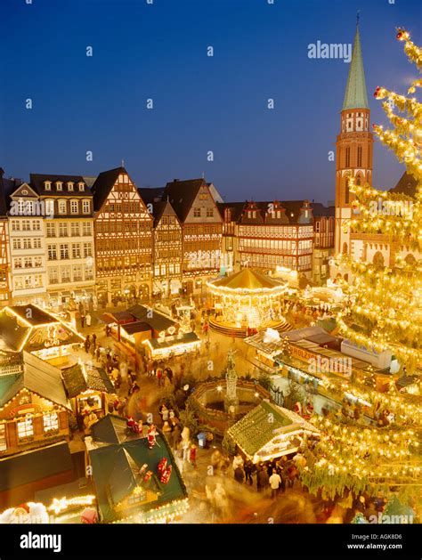 Christmas Market Romer square Frankfurt Germany Stock Photo - Alamy